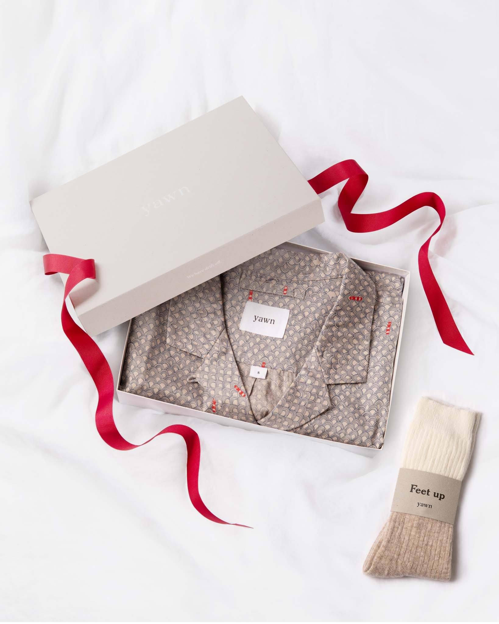 Pyjama Gift Box Port in a Storm Gift set Yawn 